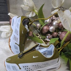 Nike Women's Airmax Sunder Olive Flak/Blue Tint Zip Sneaker New